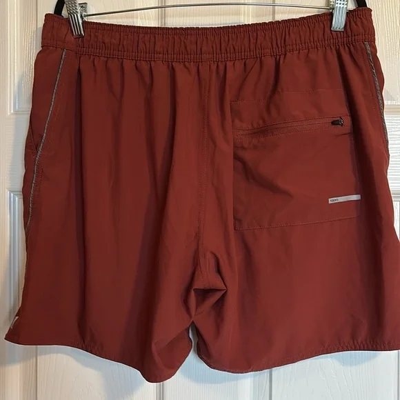 Vuori Trail men’s red lined 5” inseam athletic shorts size XL - Picture 6 of 11